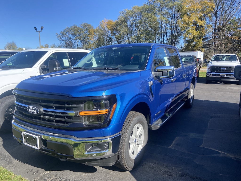 New 2025 Ford F-150 XLT XLT 4WD SuperCrew 6.5 Box