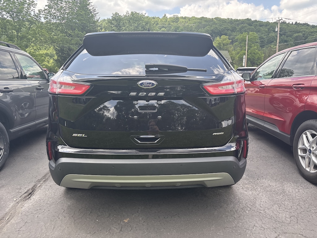 Used 2022 Ford Edge