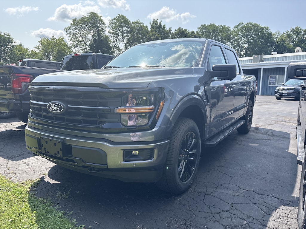 New 2026 Ford F-150 XLT XLT 4WD SuperCrew 5.5 Box
