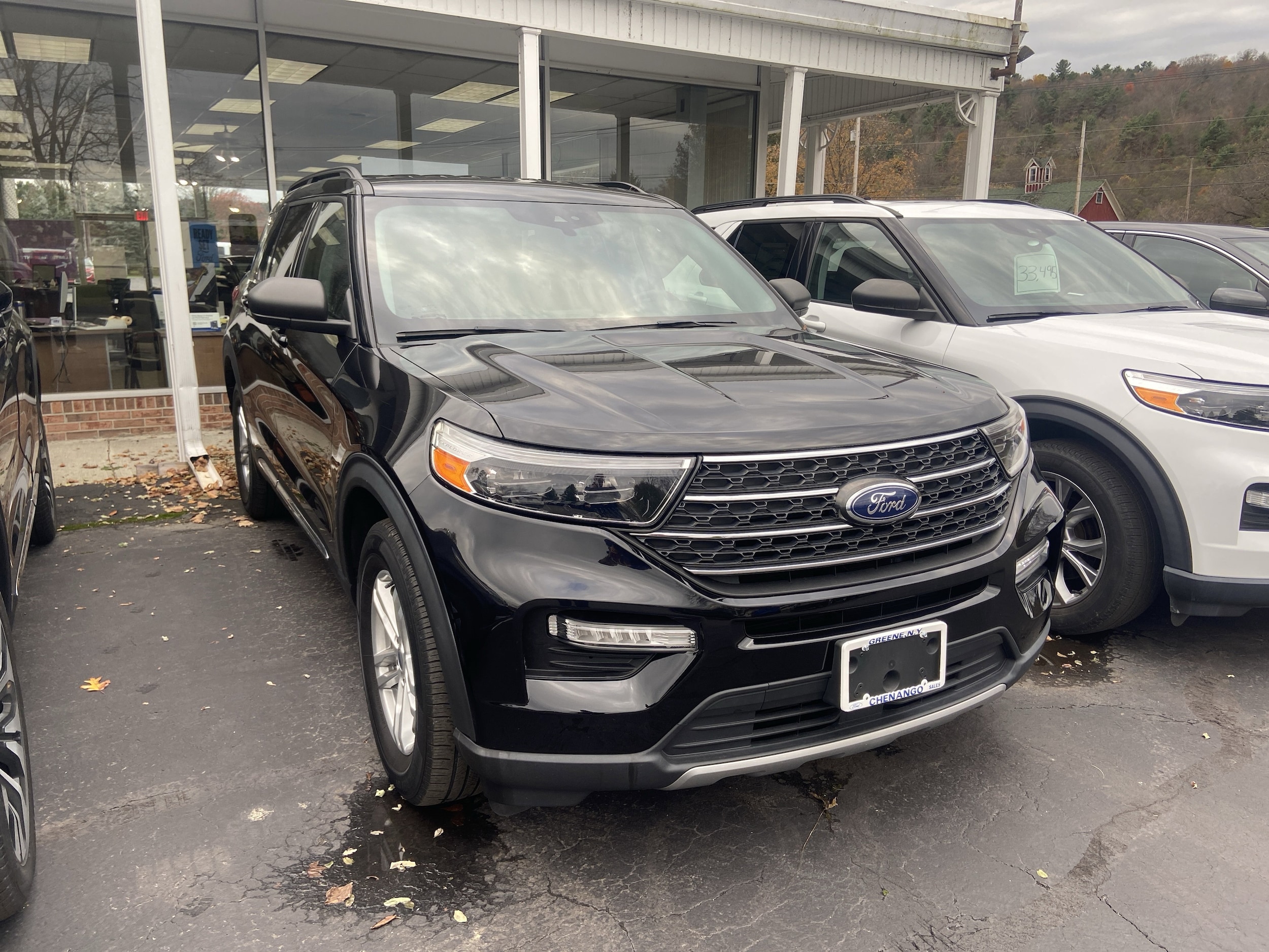 2022 Ford Explorer XLT's photo