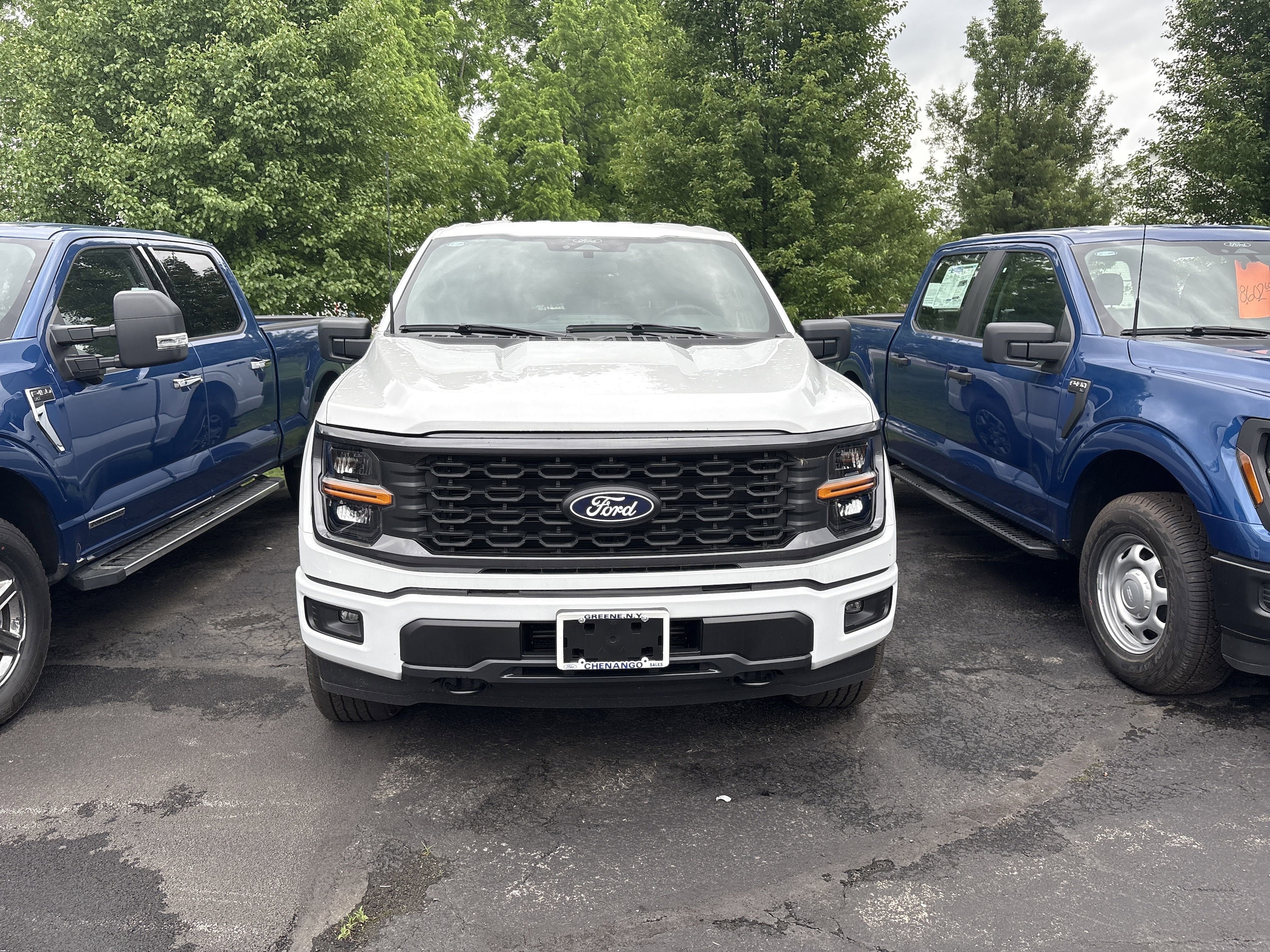 2025 Ford F-150 STX 4WD SuperCrew 5.5 Box 