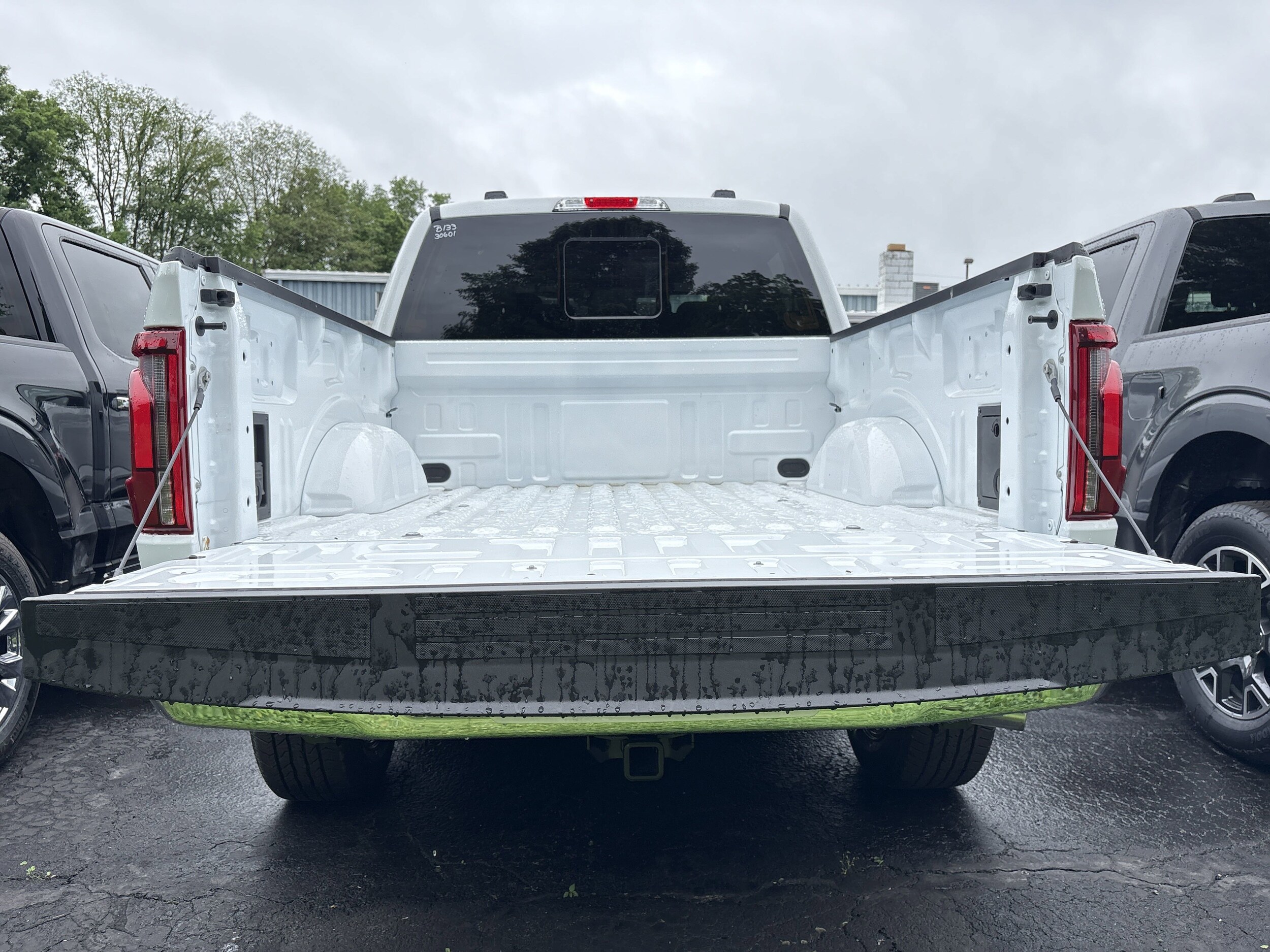 2025 Ford F-150 Lariat photo 4