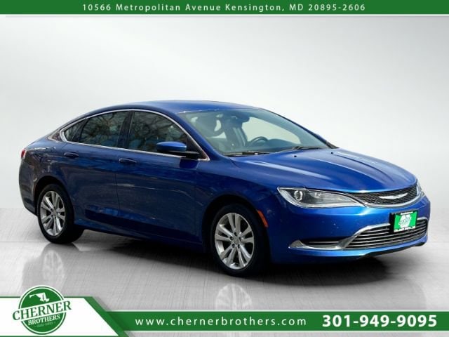 2016 Chrysler 200 Limited's photo