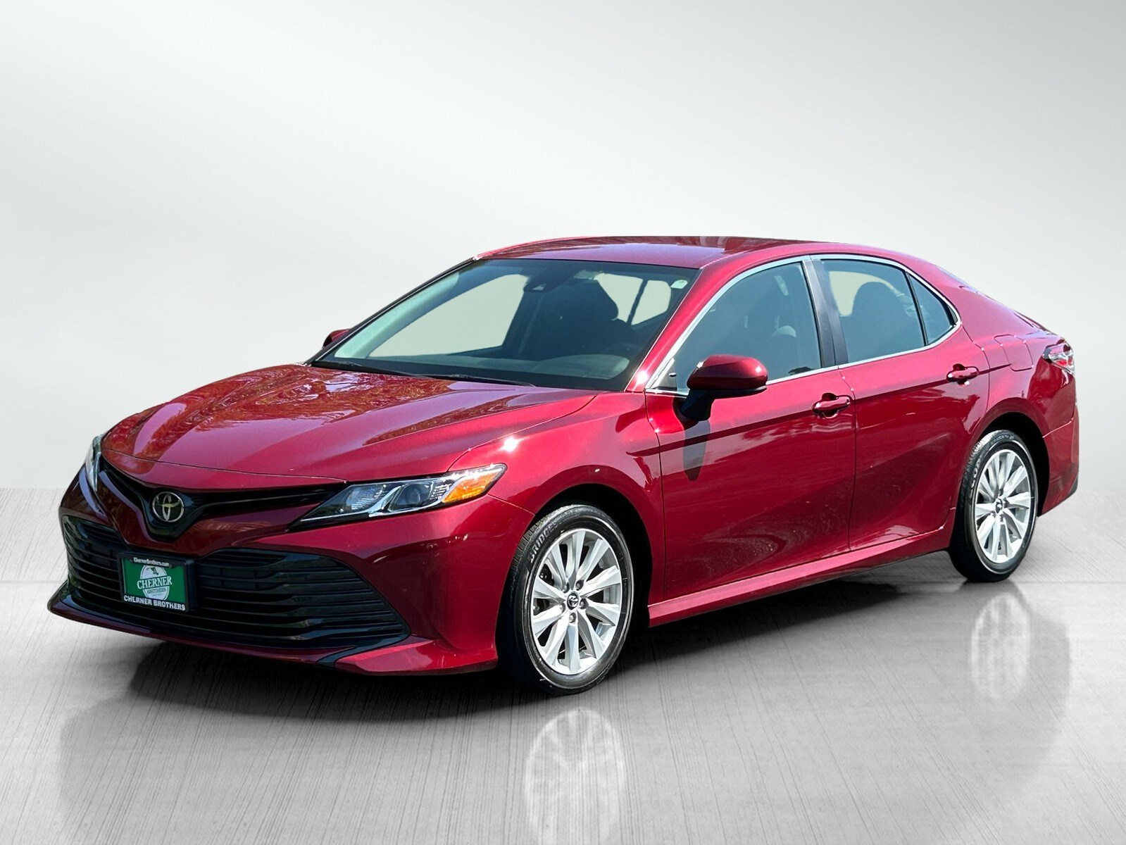 2019 Toyota Camry LE photo 4