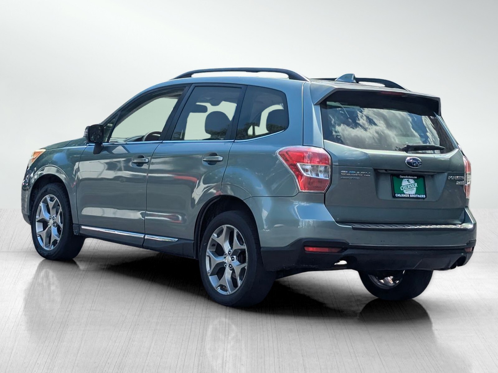 2016 Subaru Forester i Touring - Photo 6