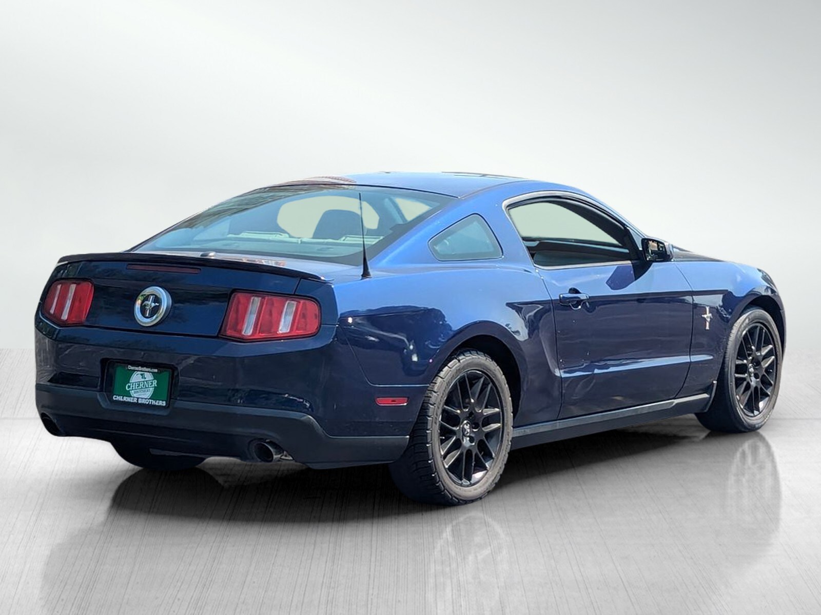2012 Ford Mustang V6 Premium photo 4