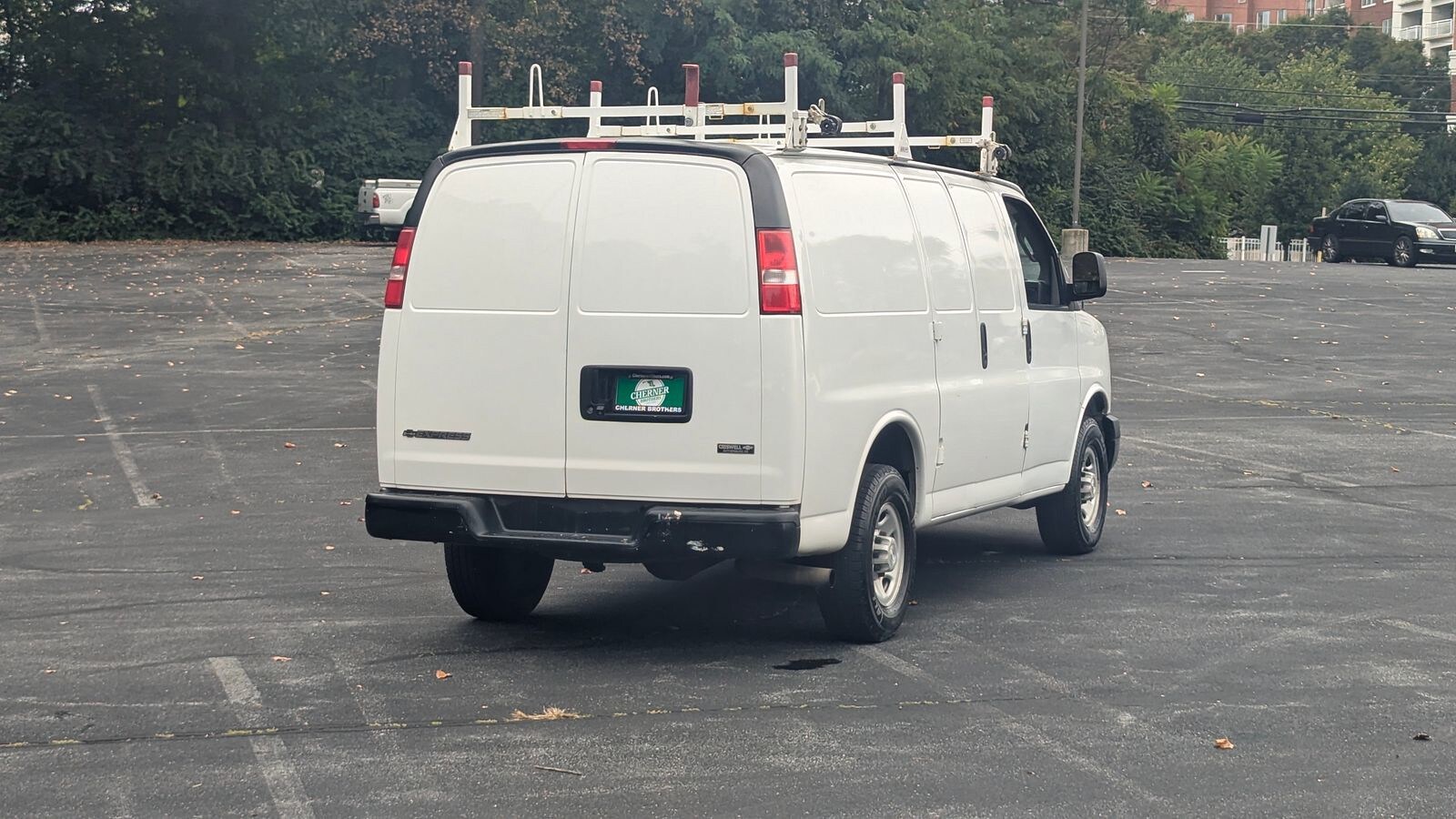 2019 Chevrolet Express 3500 Work Van photo 3