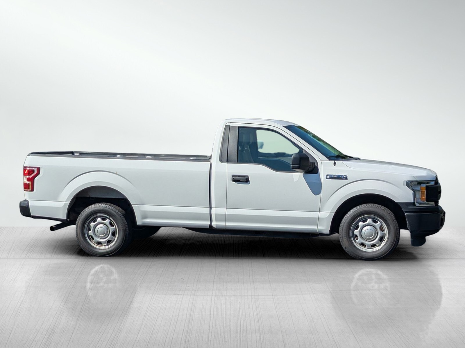 2018 Ford F-150 XL photo 2