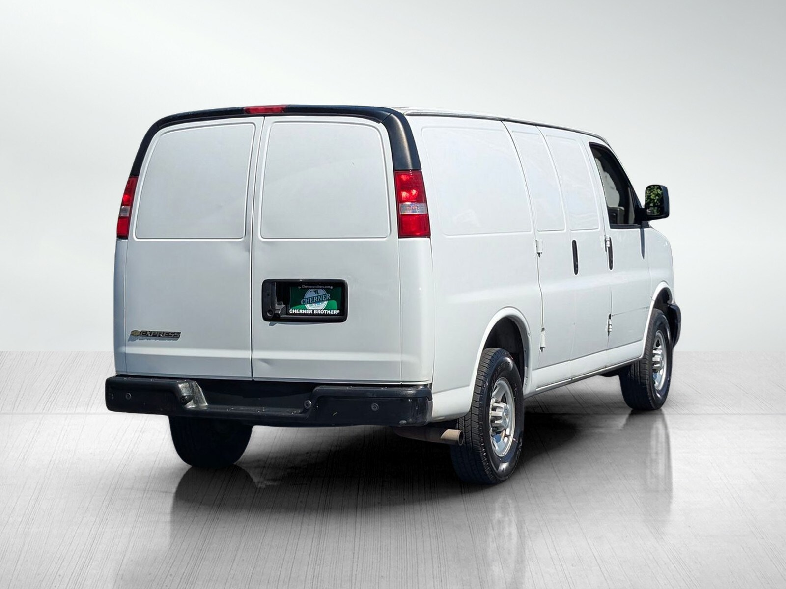 2022 Chevrolet Express 2500 Work Van photo 2
