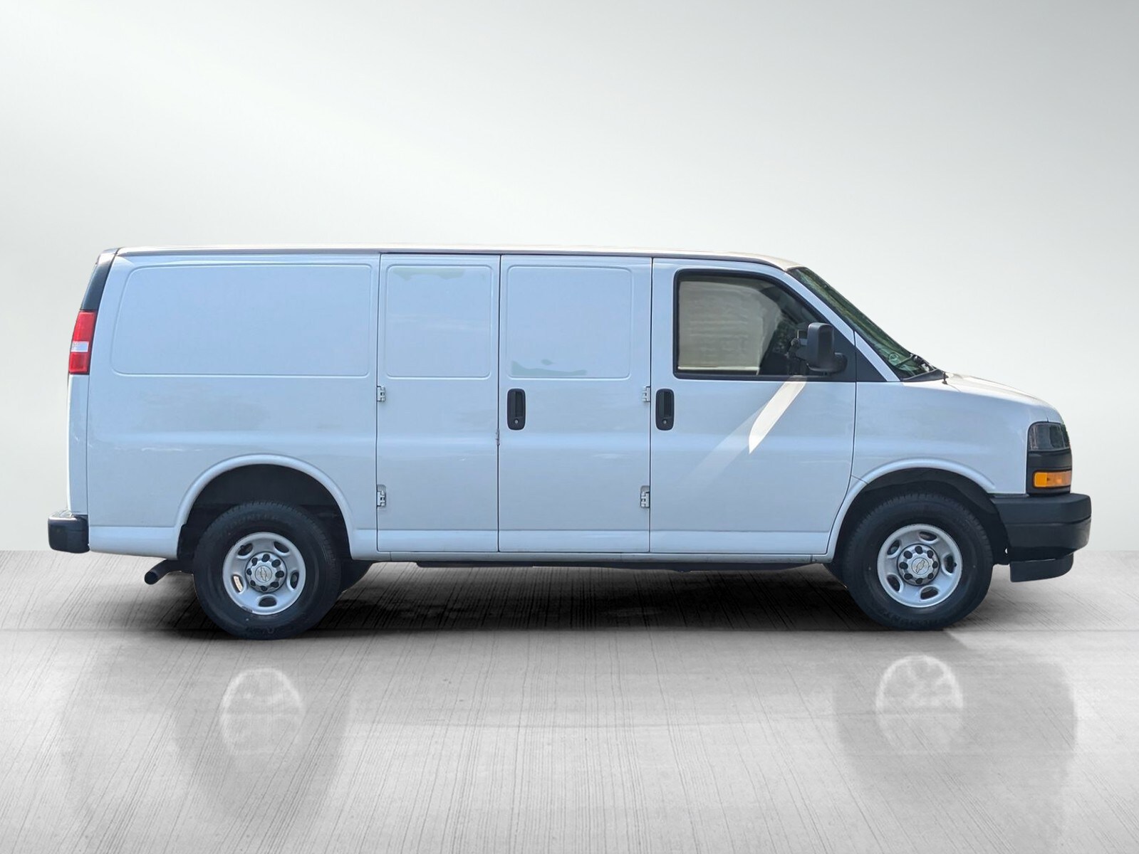 2020 Chevrolet Express 3500 Work Van photo 2