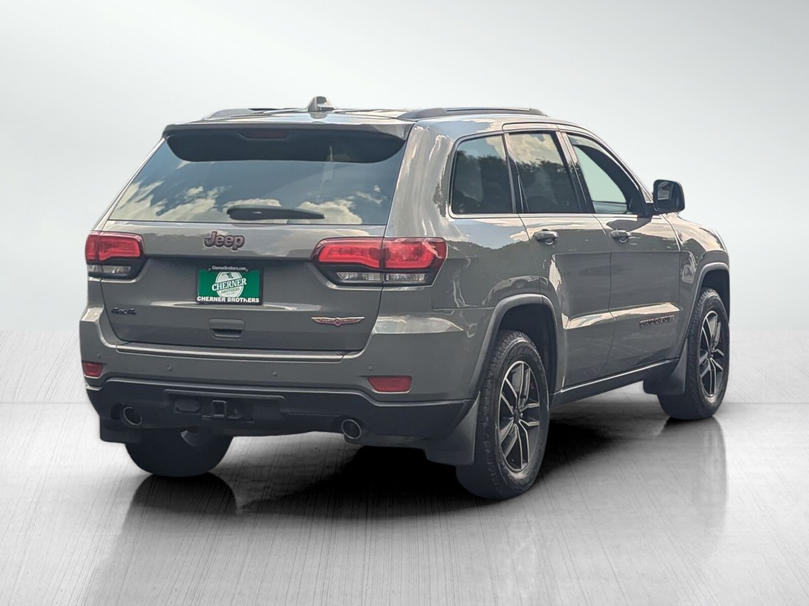 2021 Jeep Grand Cherokee Trailhawk photo 4