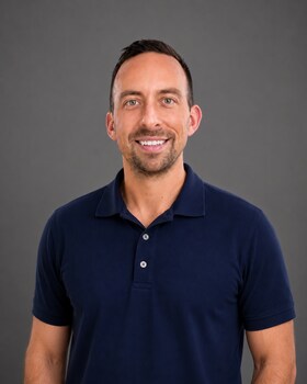 Staff member Michael Kamens from ID_071cc014592c