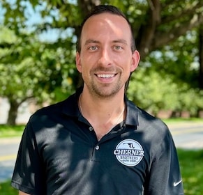 Staff member Michael Kamens from ID_071cc014592c