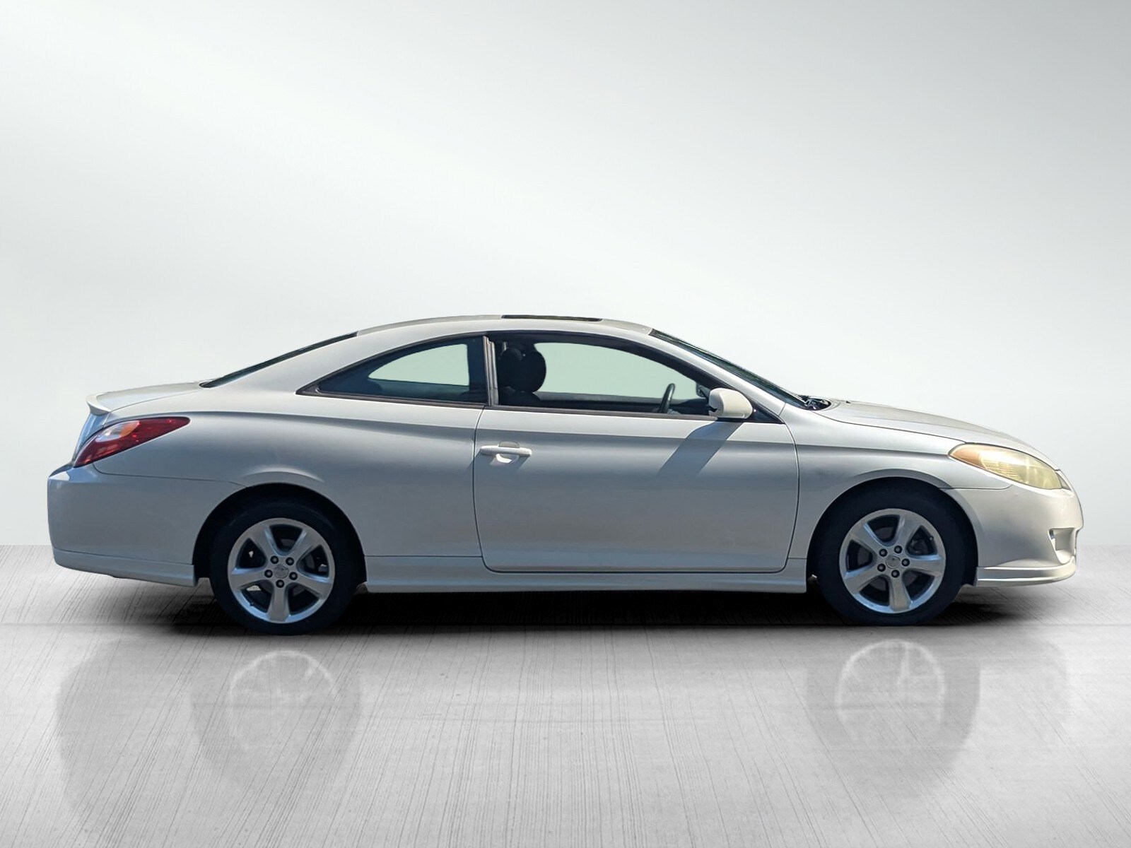 2004 Toyota Camry Solara SLE photo 2