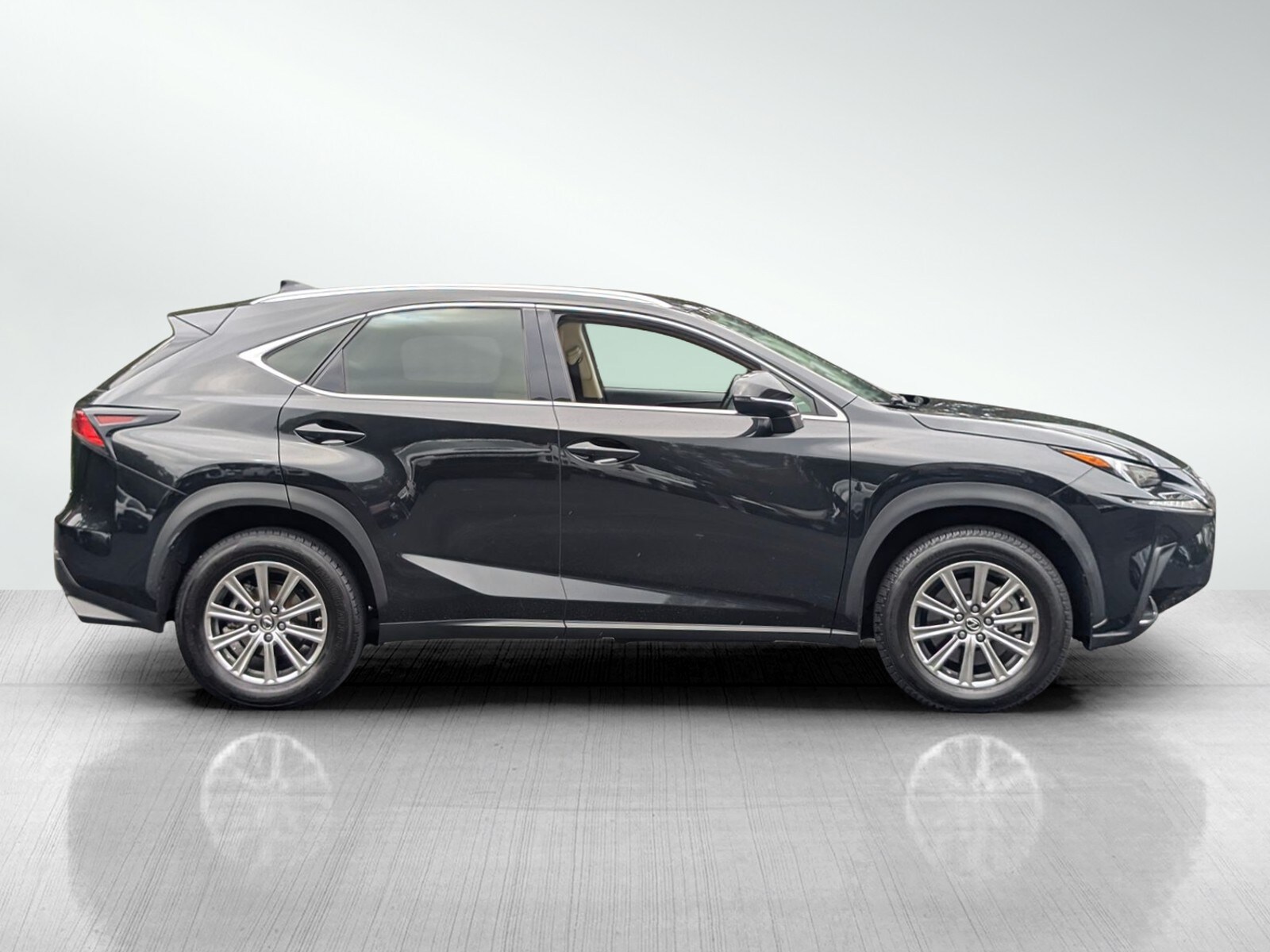 2021 Lexus NX 300 photo 2