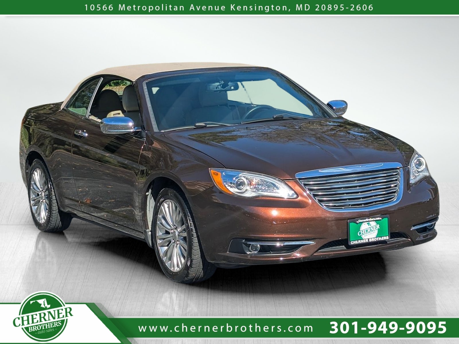 2013 Chrysler 200 Limited's photo