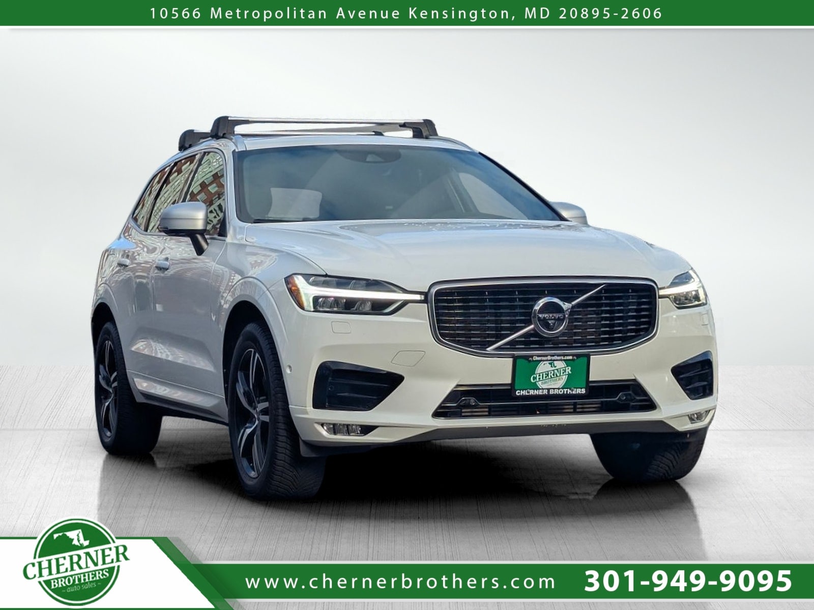 2018 Volvo XC60 R-Design's photo