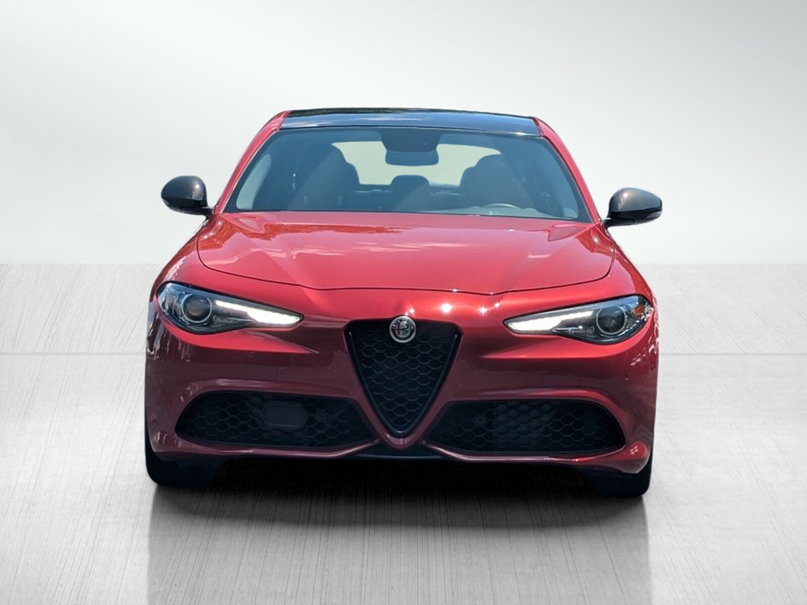 2019 Alfa Romeo Giulia Ti photo 2
