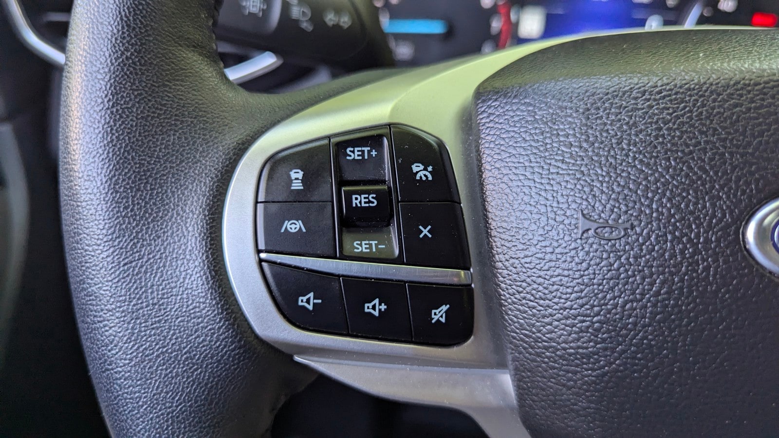 2023 Ford Explorer Limited - Photo 26