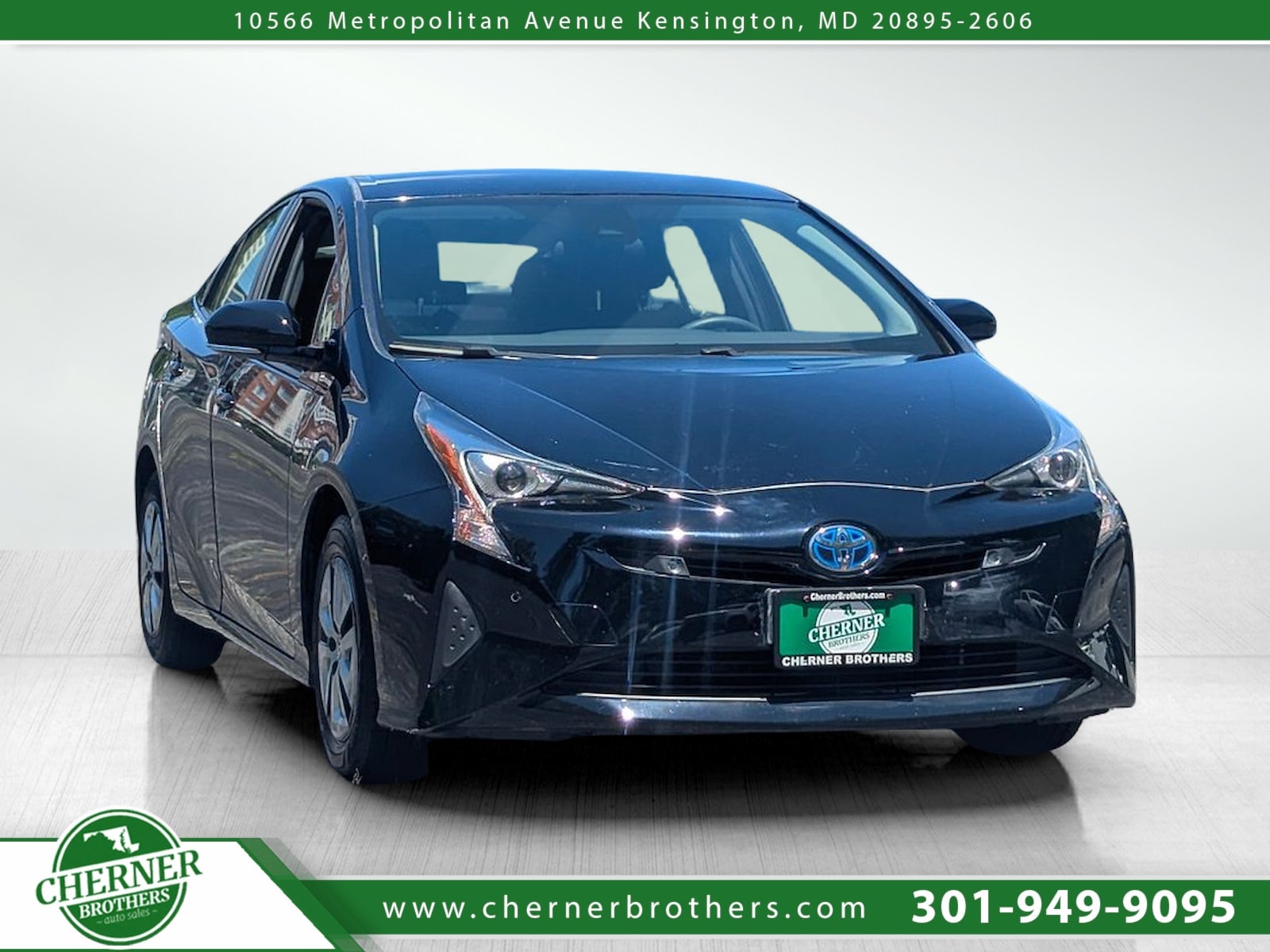 2017 Toyota Prius Two's photo