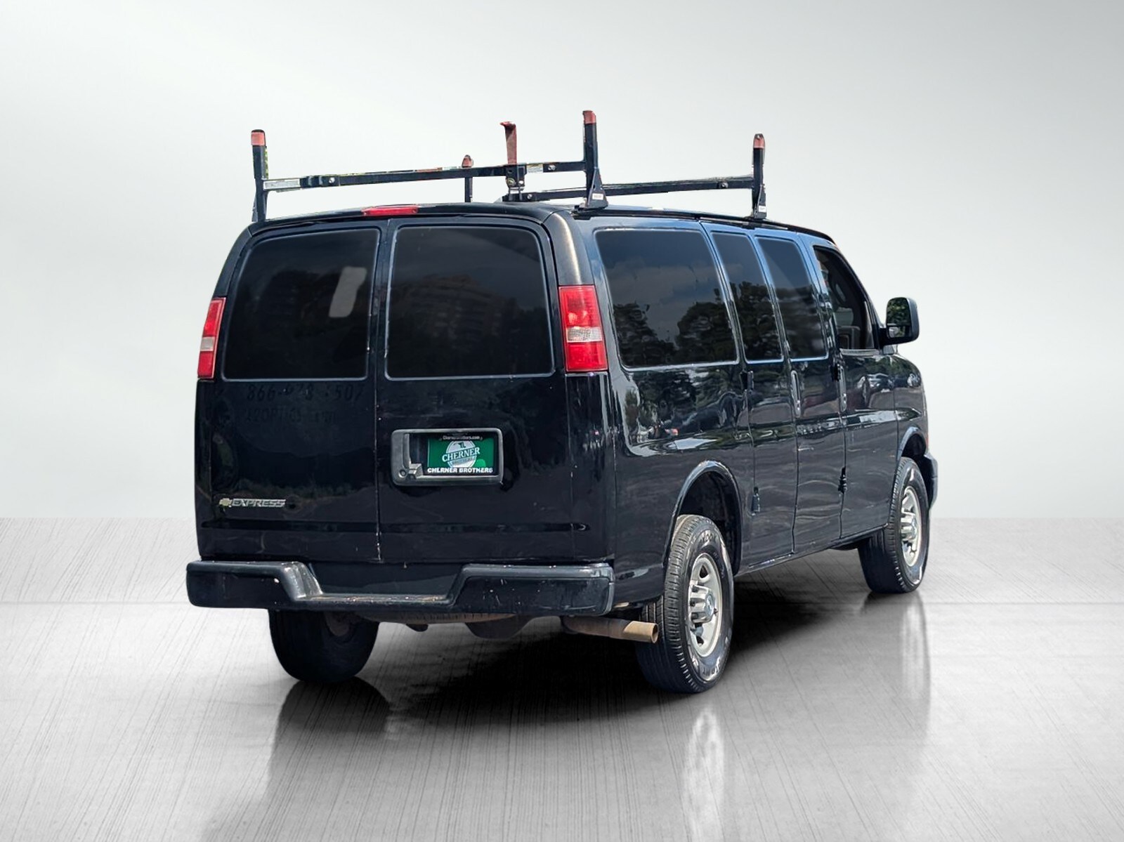 2017 Chevrolet Express 2500 Work Van photo 2
