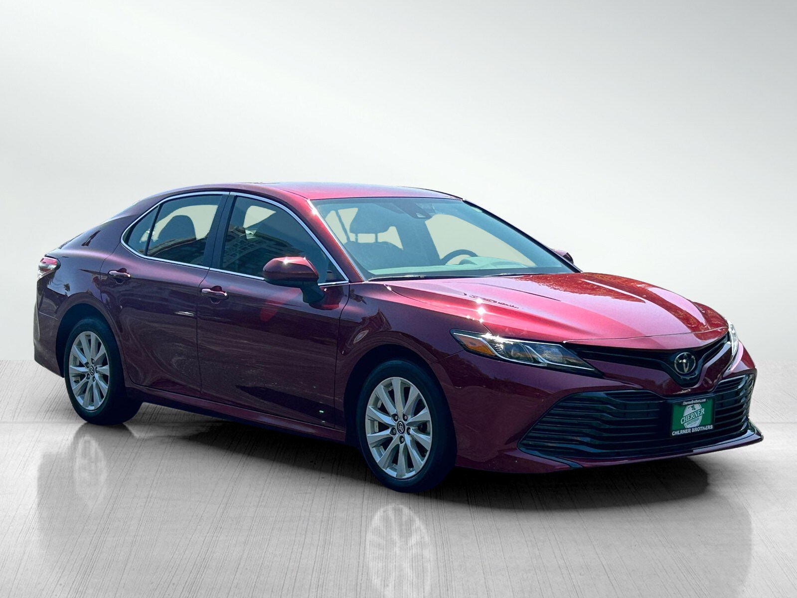 2019 Toyota Camry LE photo 2