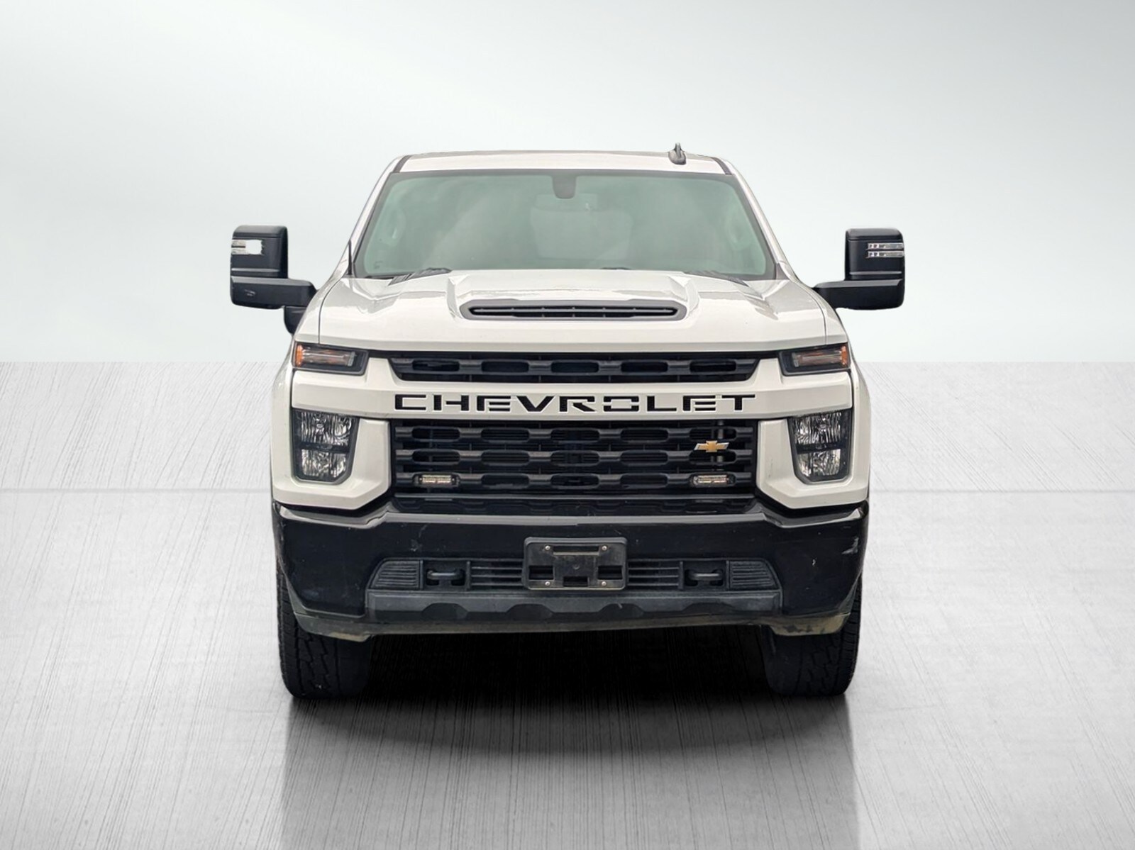 2020 Chevrolet Silverado 2500HD Custom photo 2