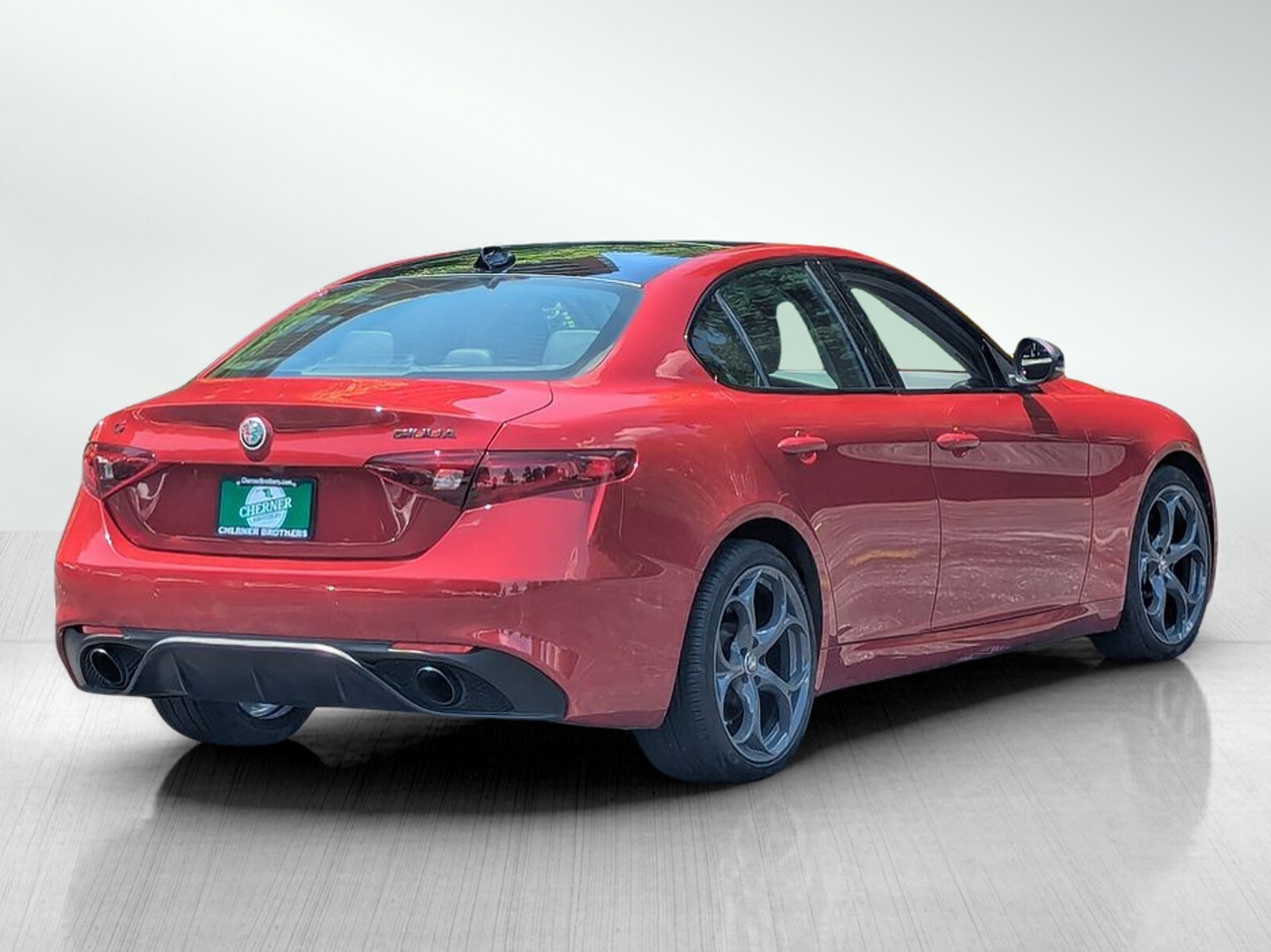 2019 Alfa Romeo Giulia Ti photo 4