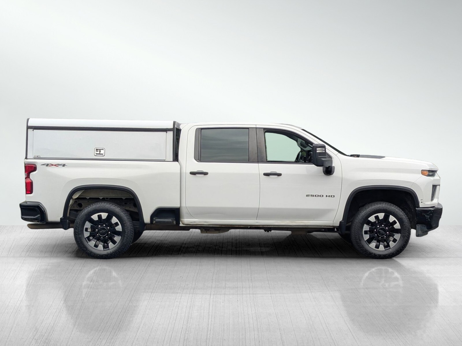 2020 Chevrolet Silverado 2500HD Custom photo 3