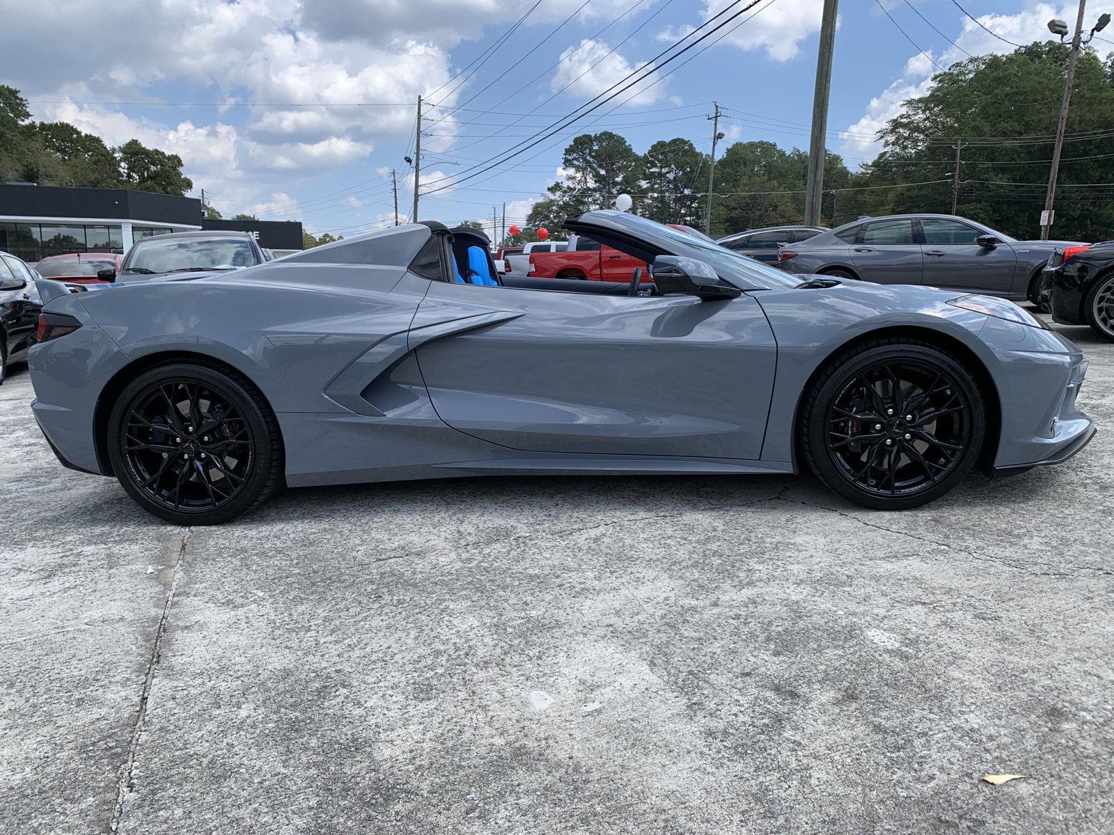 2024 Chevrolet Corvette Stingray 3LT photo 2