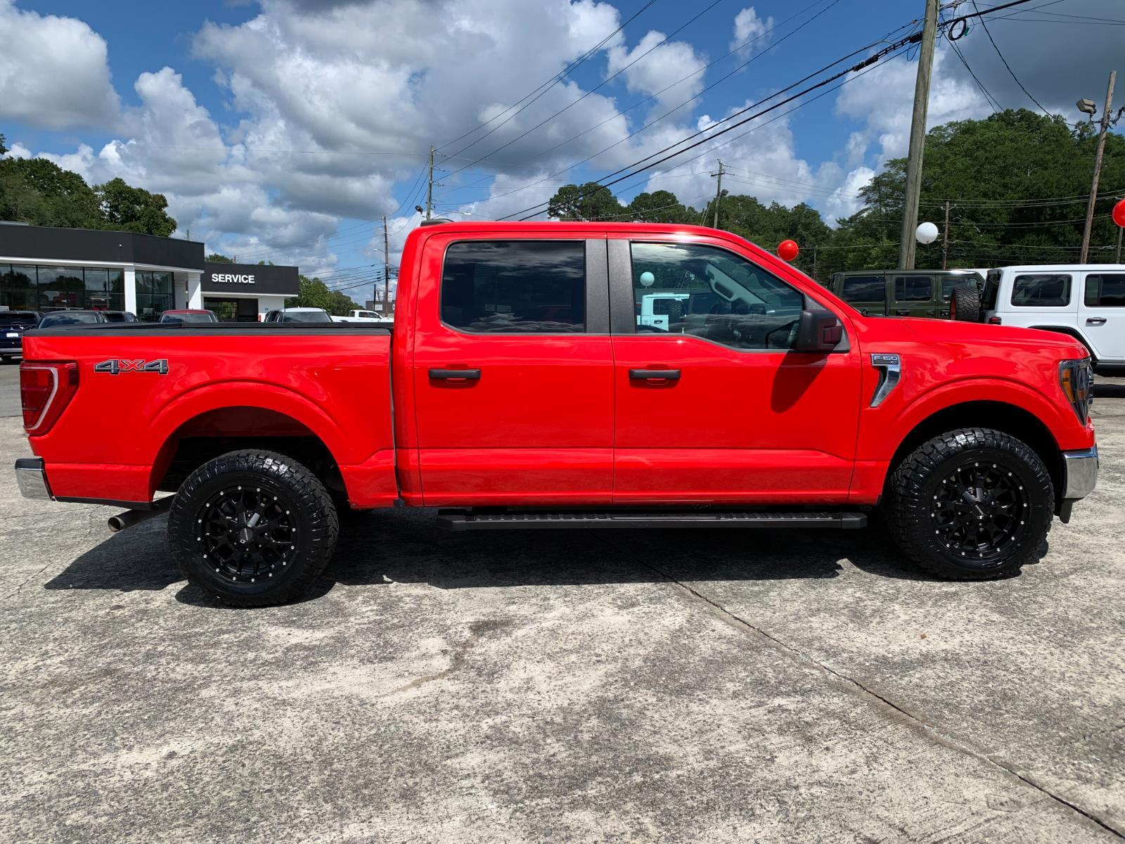 2023 Ford F-150 XLT photo 2