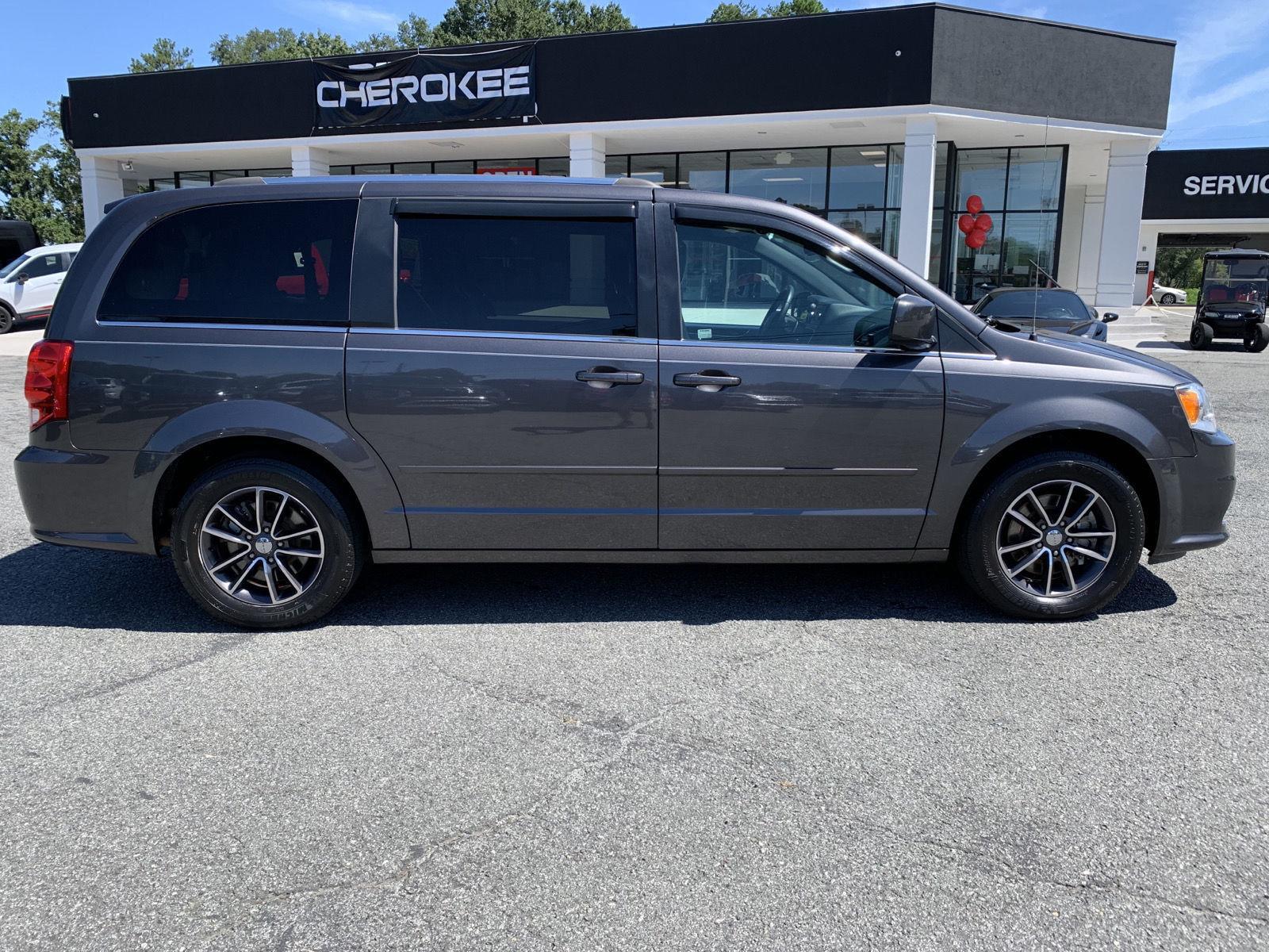Used 2017 Dodge Grand Caravan SXT with VIN 2C4RDGCG5HR604724 for sale in Canton, GA