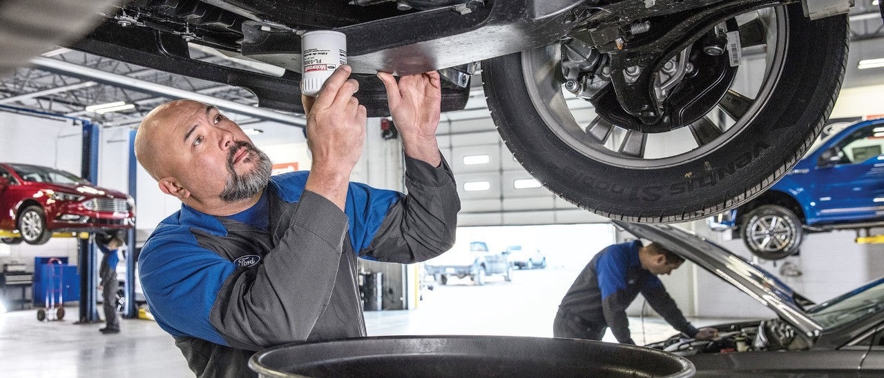 Ford Service Technician Close Up.jpg