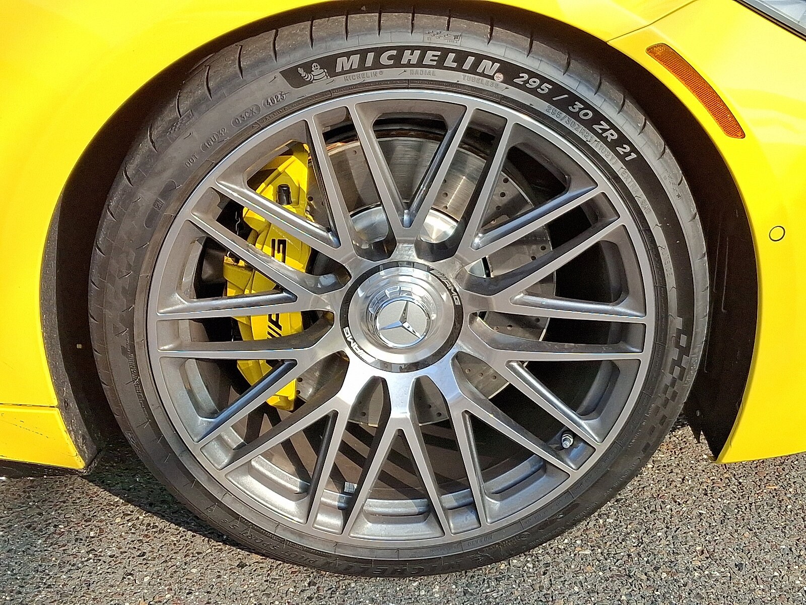2024 Mercedes Benz AMG GT 63 photo 4