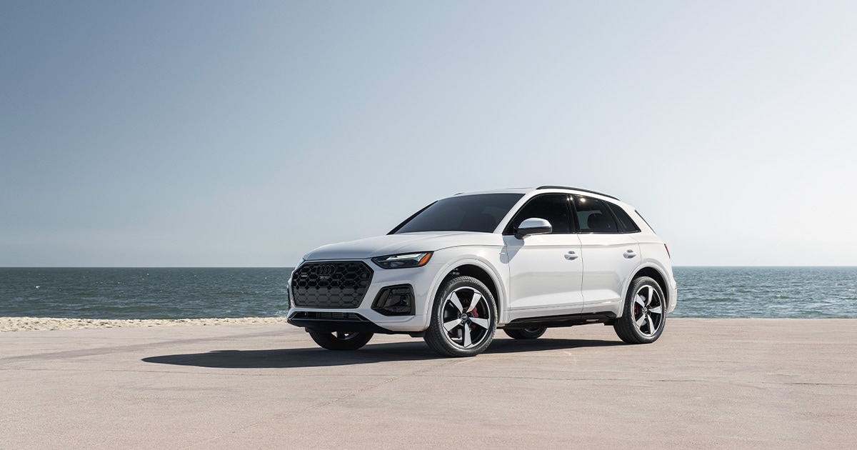 CHI%20AUDI%20Q5%20SIDE.jpg