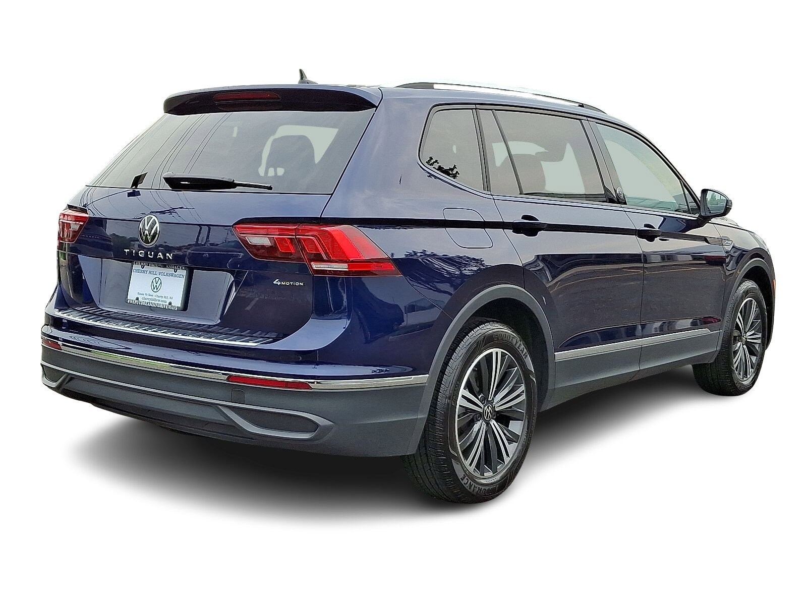 2024 Volkswagen Tiguan SE Wolfsburg Edition photo 4