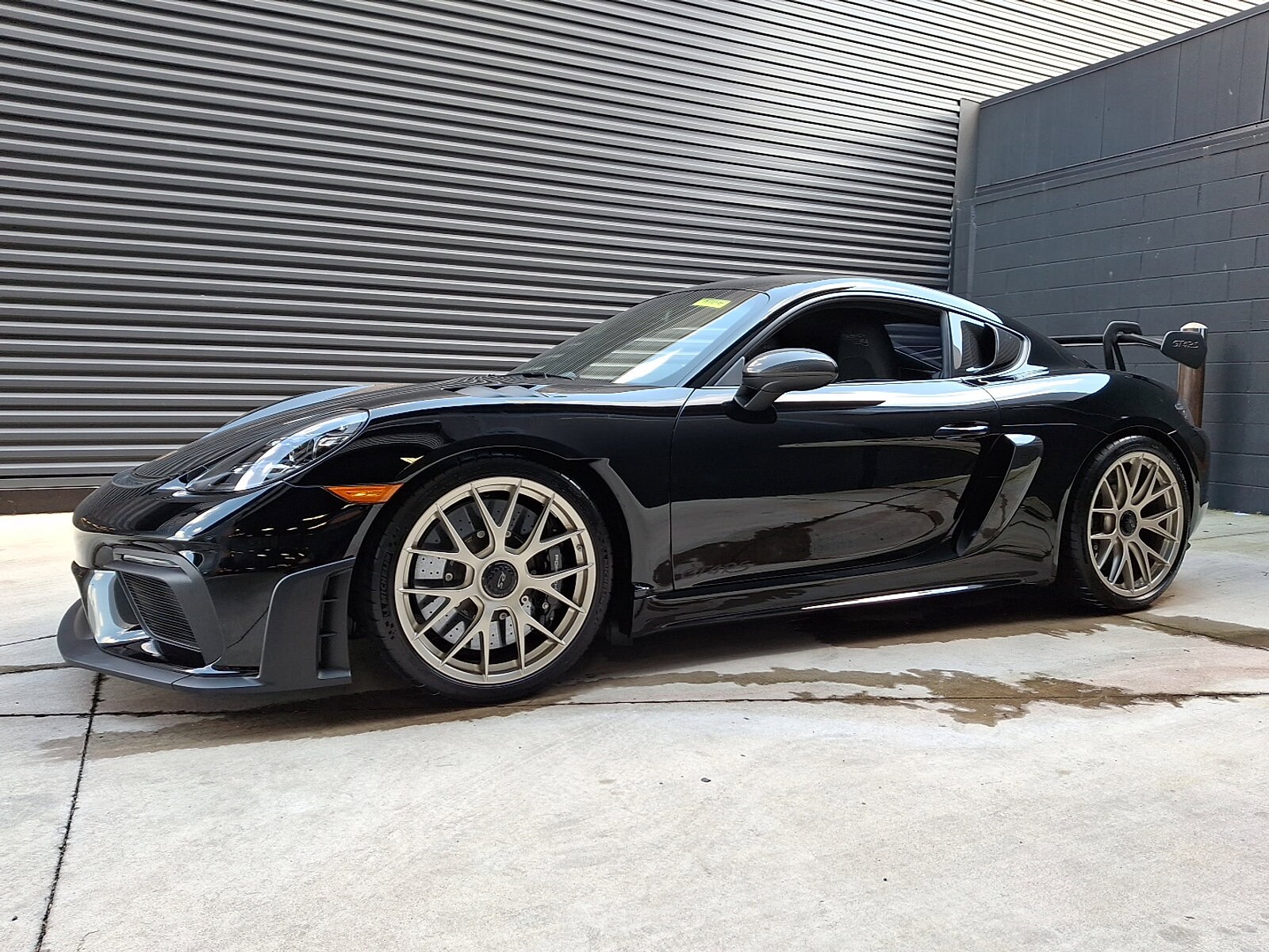 2024 Porsche Cayman GT4 RS photo 2