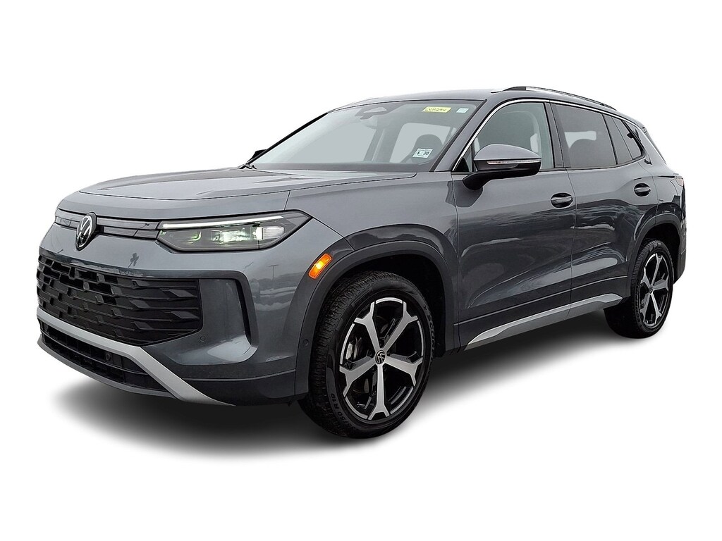 Used 2025 Volkswagen Tiguan 2.0T SE SUV