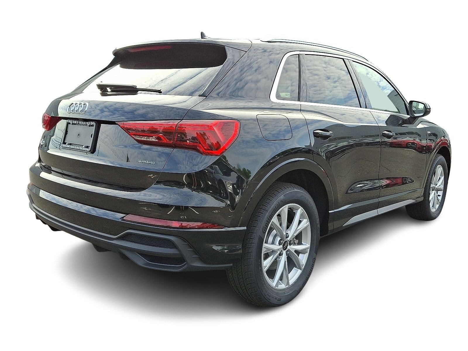 2025 Audi Q3 45 TFSI S line Premium photo 4