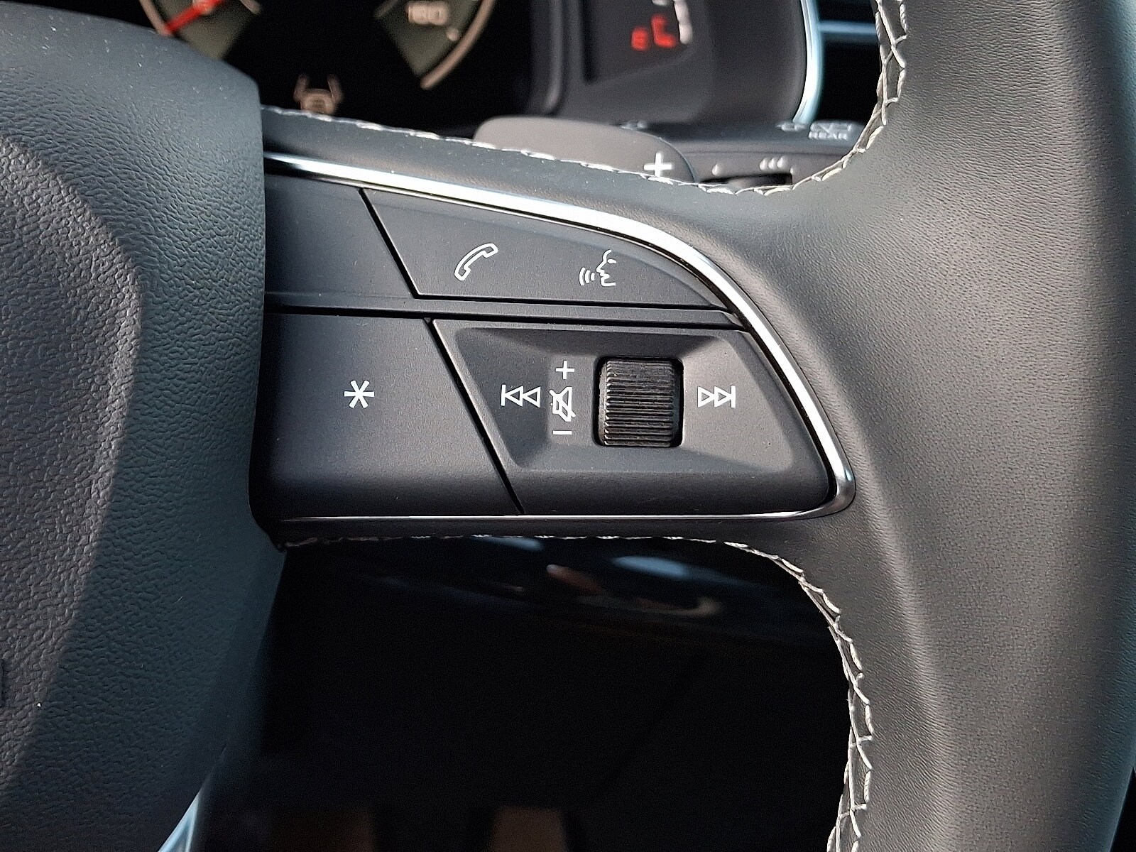 2026 Audi Q8 Premium Plus - Photo 18