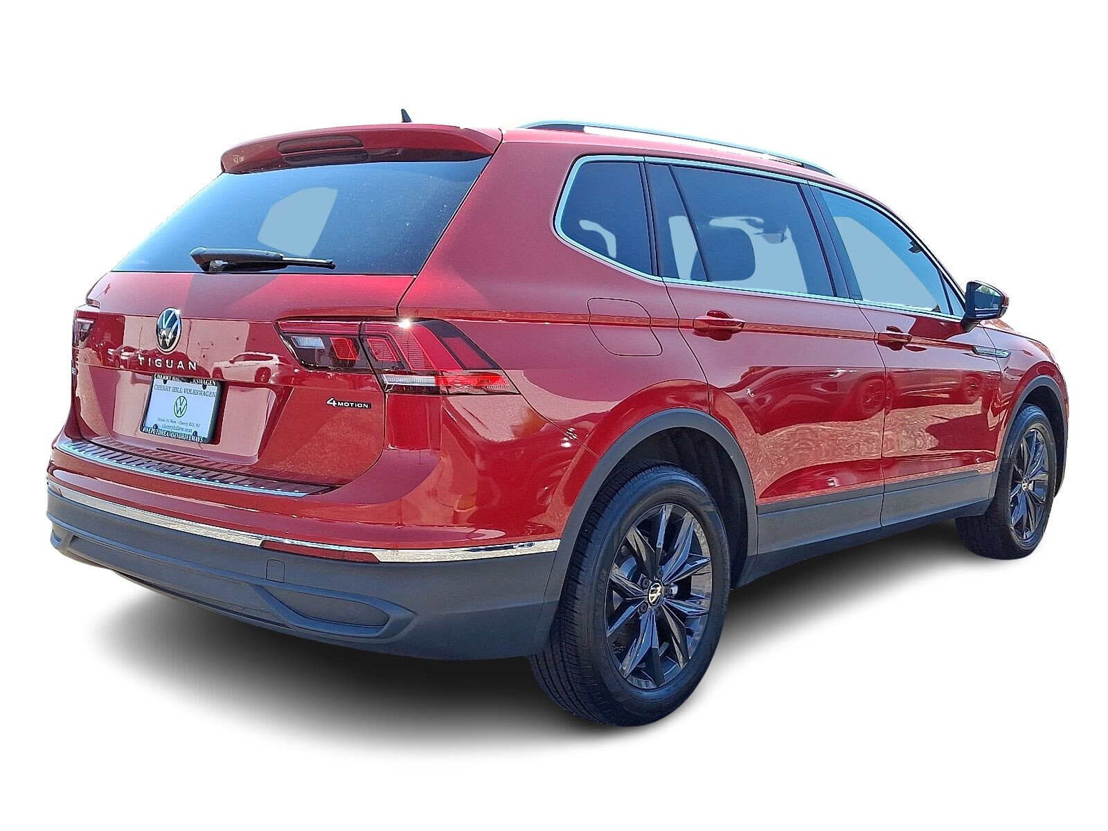 2024 Volkswagen Tiguan SE Wolfsburg Edition photo 4