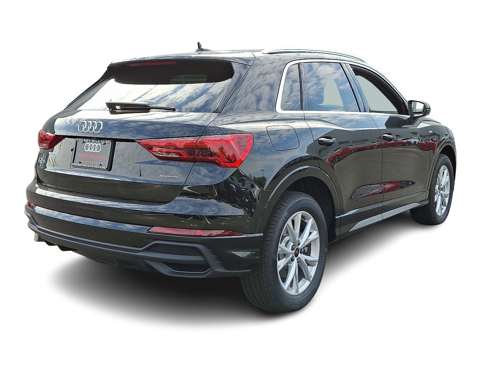 2025 Audi Q3 45 TFSI S line Premium photo 4