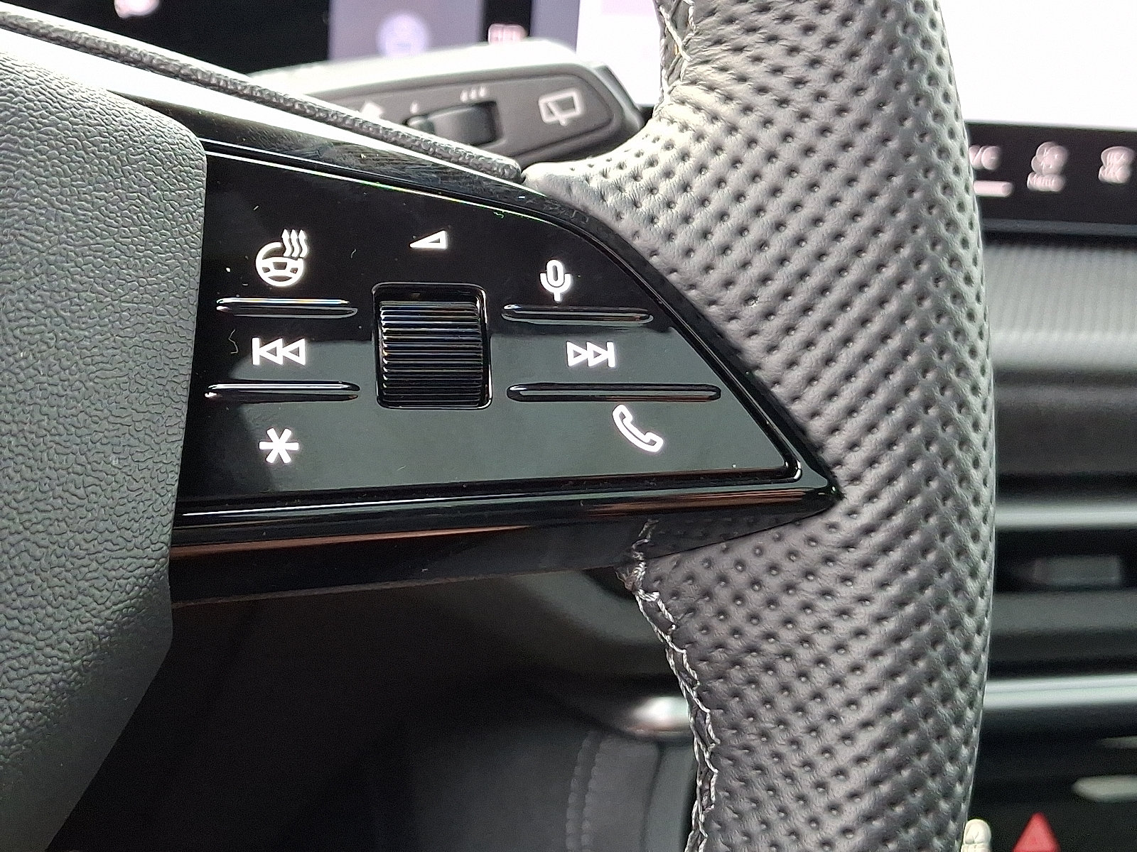 2026 Audi SQ5 Premium Plus - Photo 18