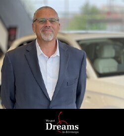 Staff member Bryan H. from df70f8239320