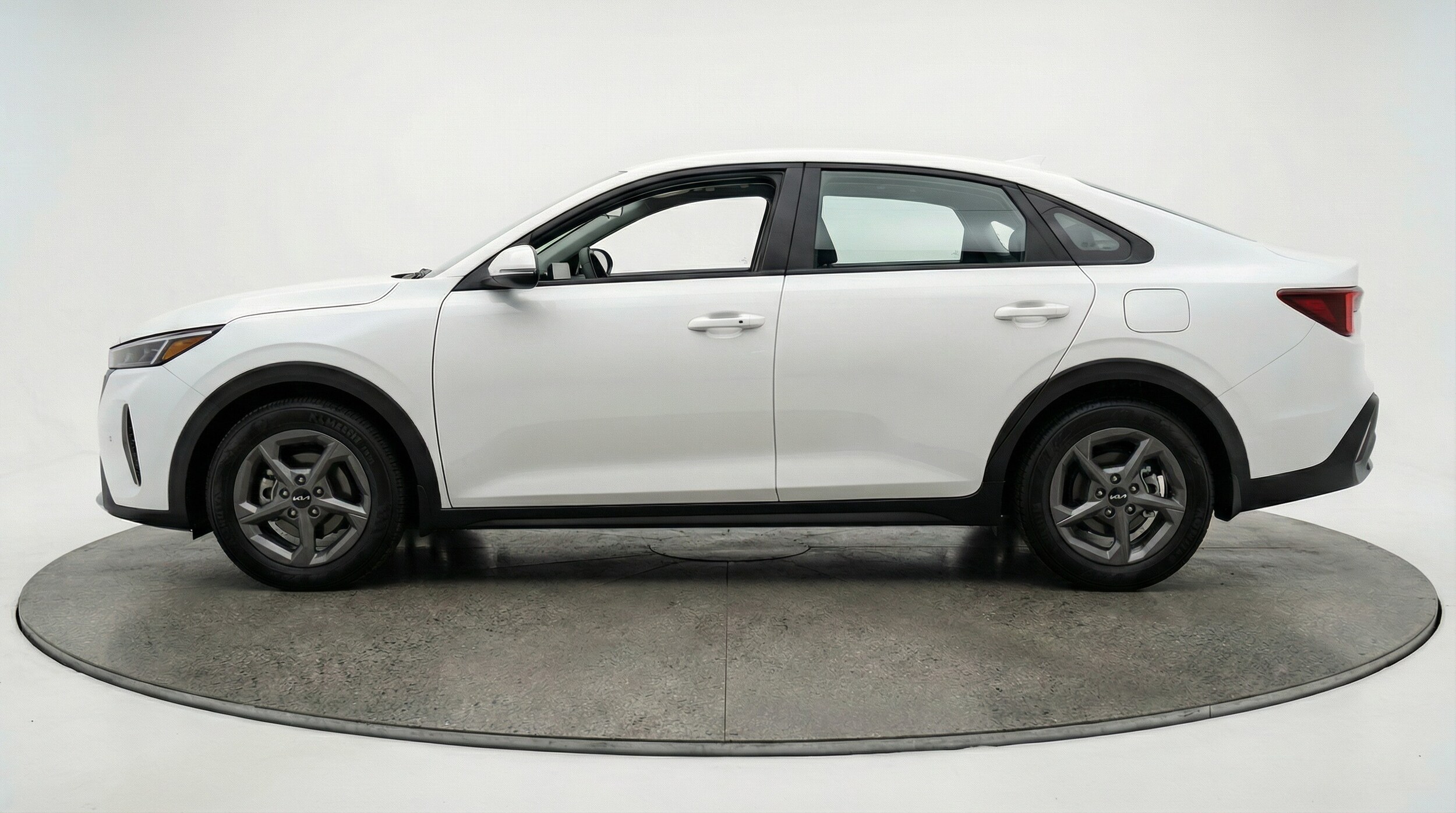 Thumbnail: 2025 Kia K4 - 4