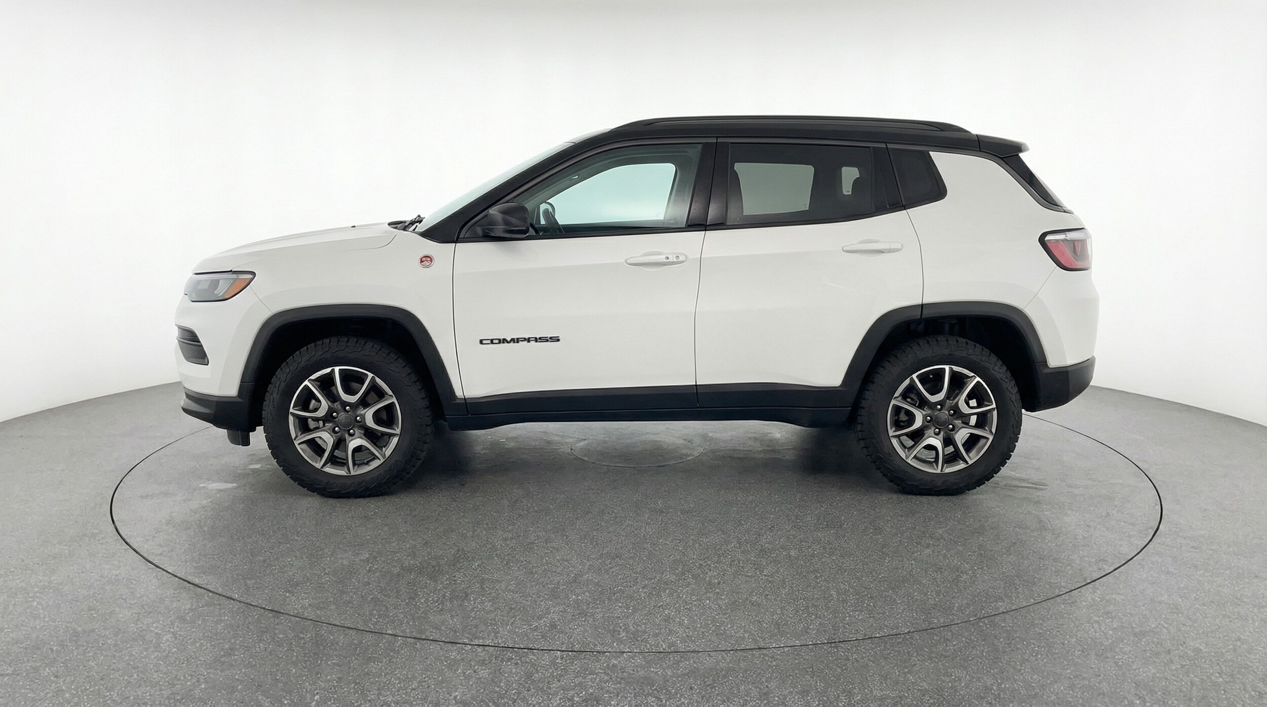 Thumbnail: 2025 Jeep Compass - 4