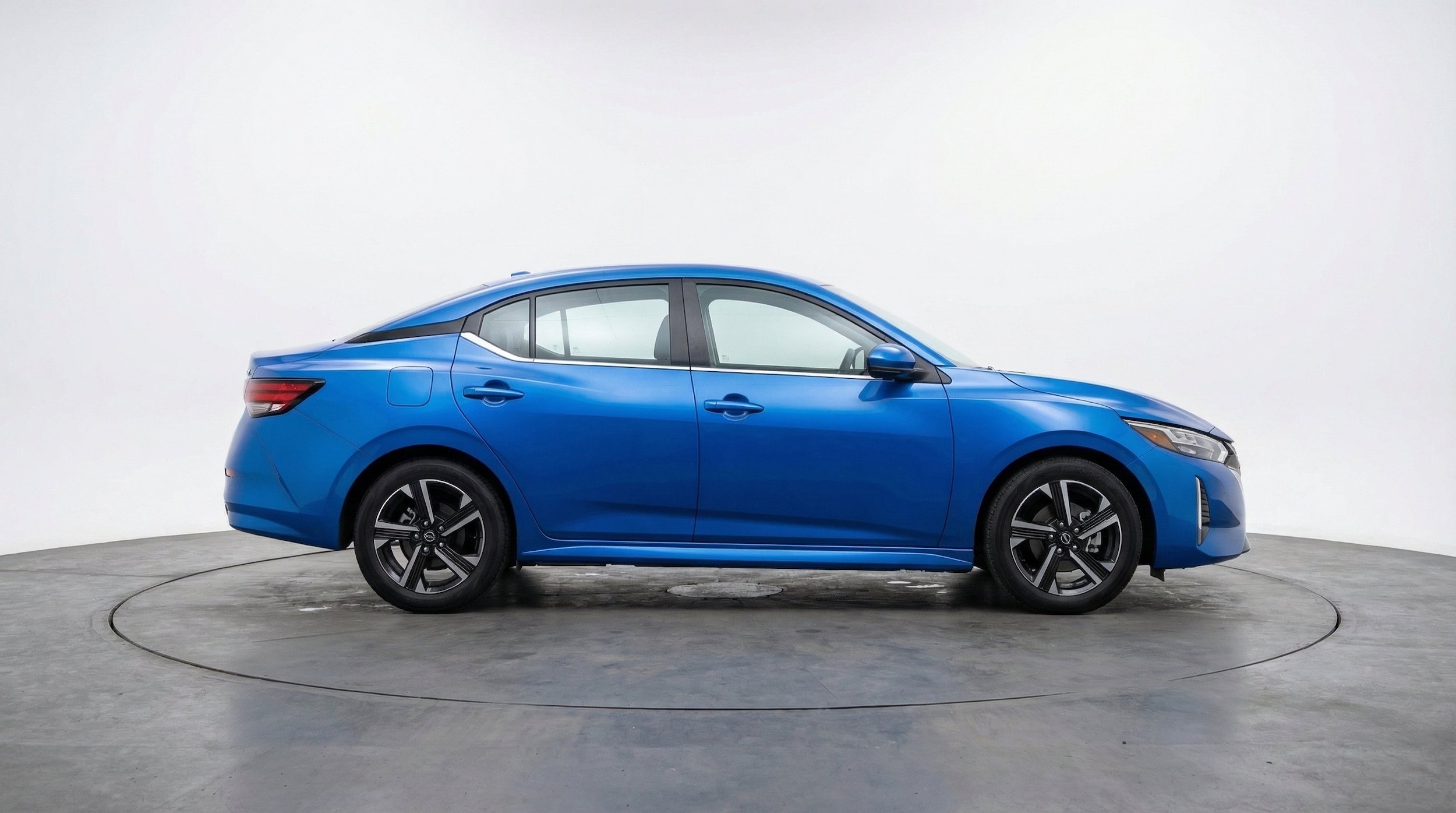 Thumbnail: 2025 Nissan Sentra - 10