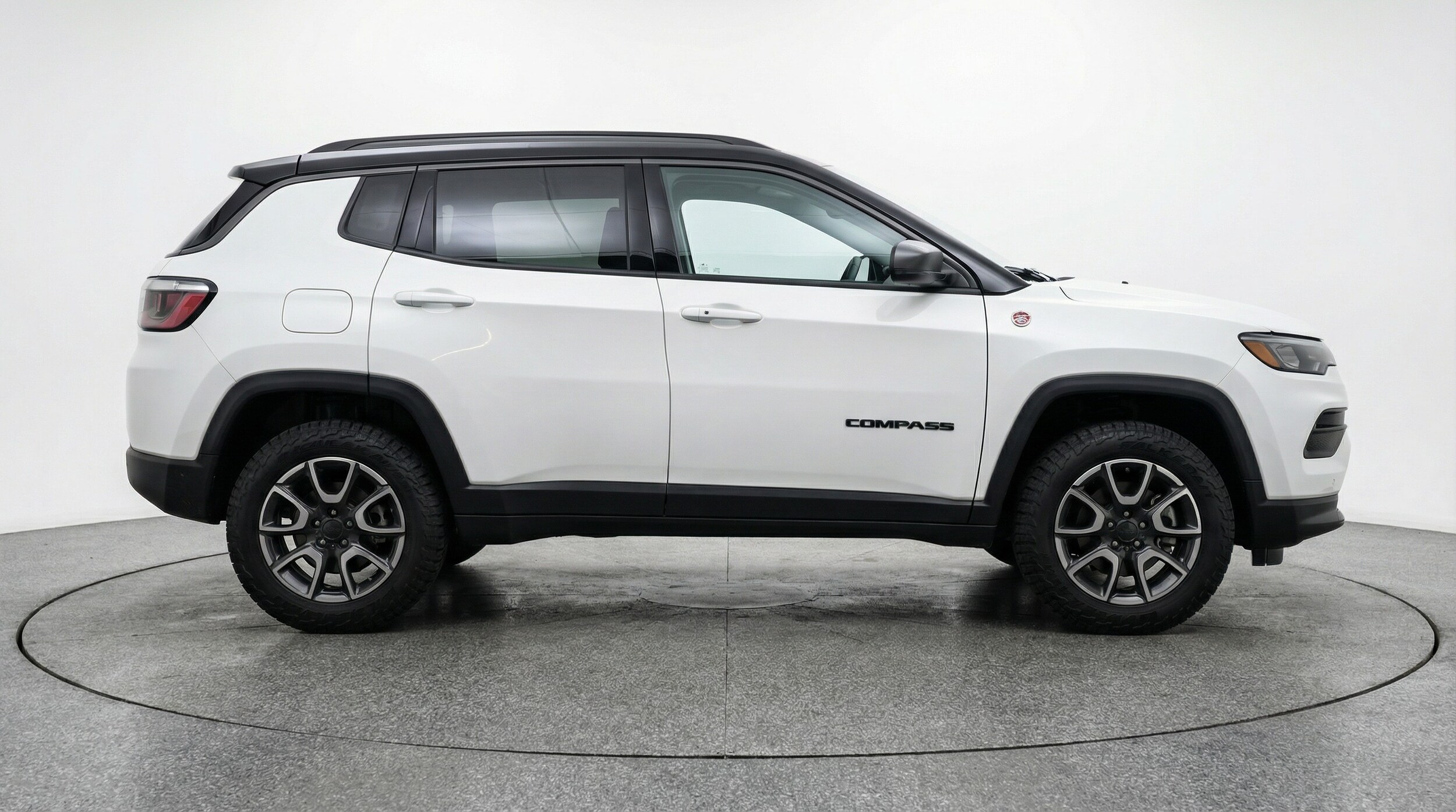 Thumbnail: 2025 Jeep Compass - 8