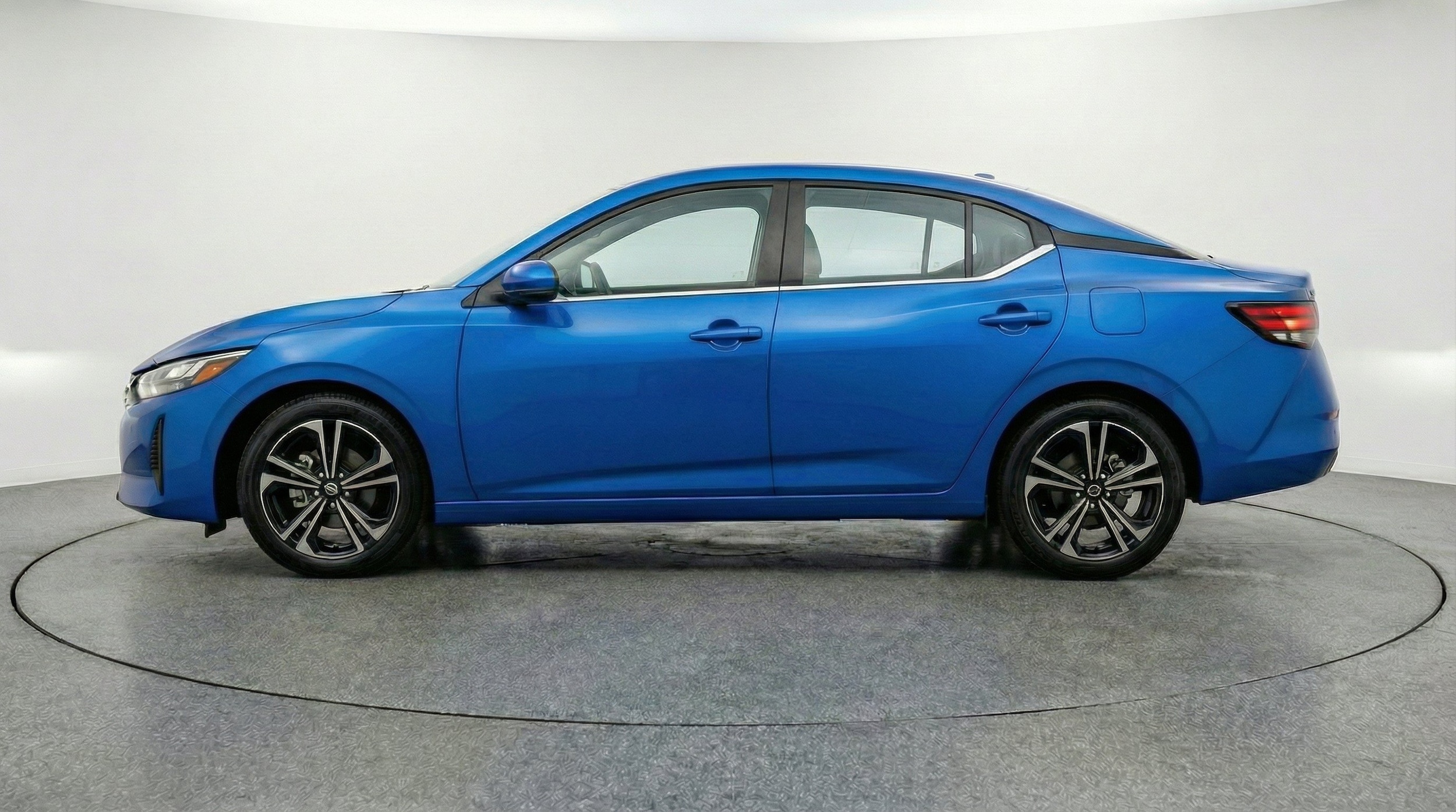 Thumbnail: 2025 Nissan Sentra - 5
