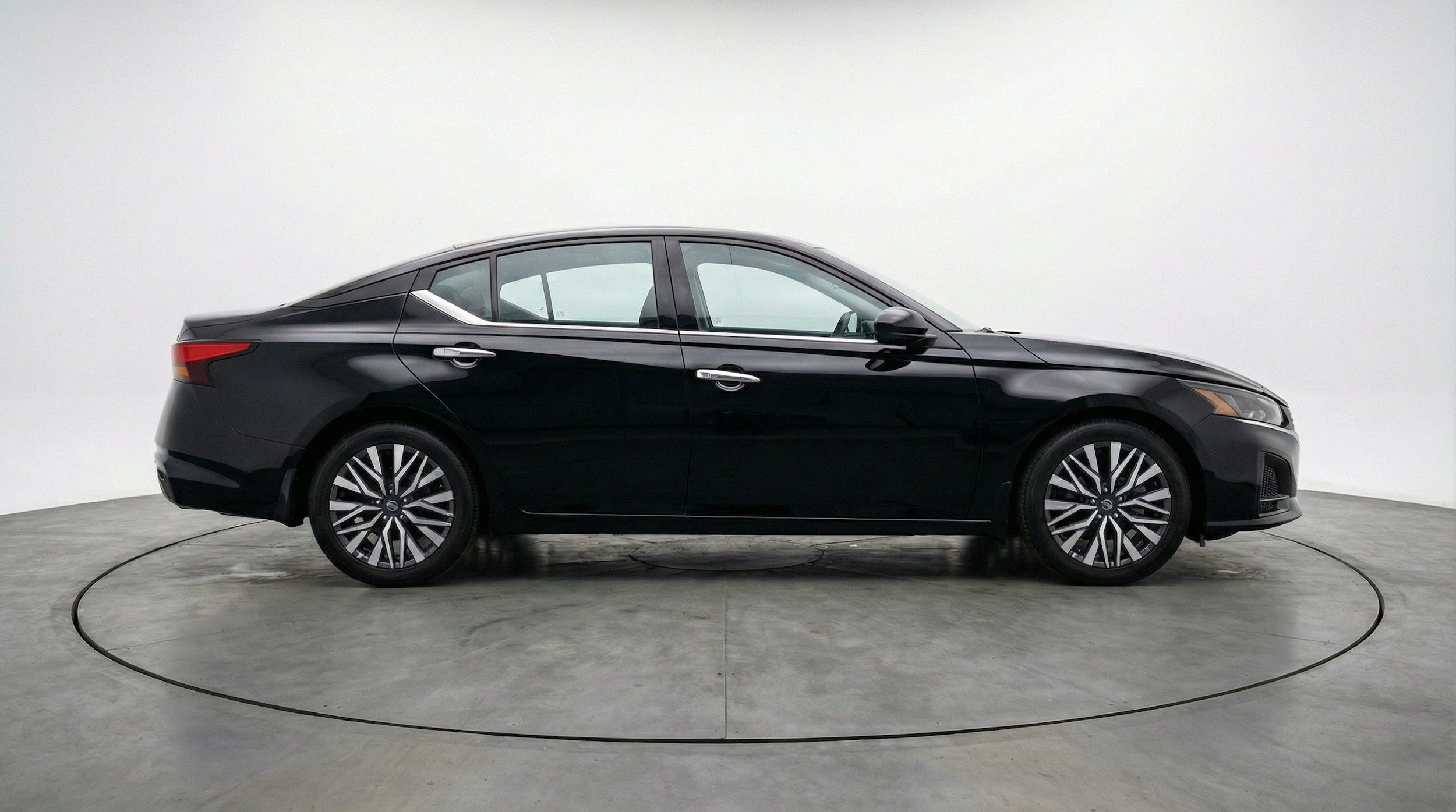 Thumbnail: 2025 Nissan Altima - 11
